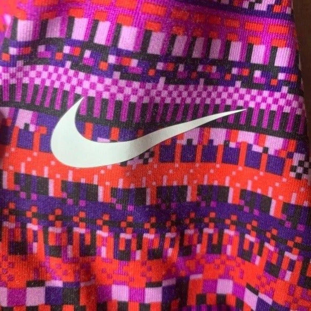 Nike Pro Dri-FIT Pullover Womens Purple Multi Pixel Print Half Zip 685681-696 M